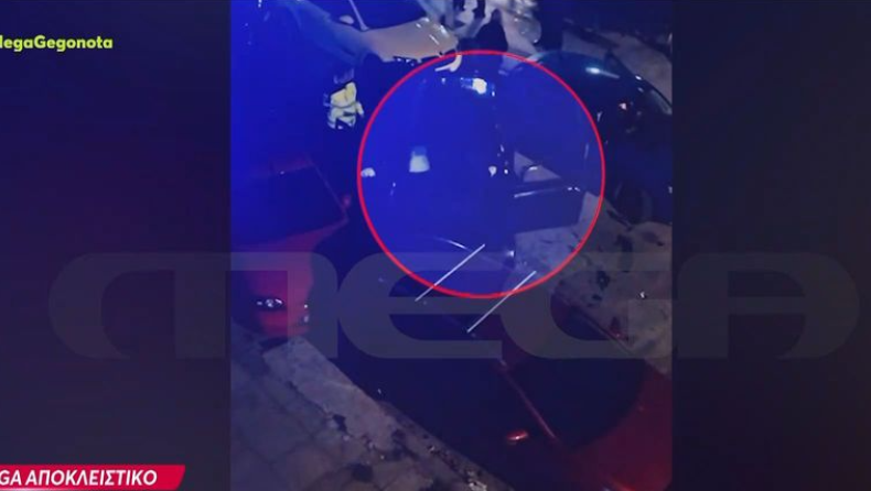 Δίχως τέλος οι παραβάσεις οδηγών: Μεθυσμένος νεαρός χωρίς δίπλωμα «καρφώθηκε» σε σταθμευμένα οχήματα (vid)
