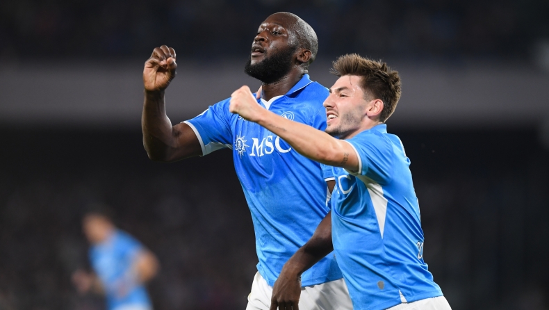 Νάπολι - Μίλαν 2-1: Συνεχίζει την καταδίωξη της Ίντερ