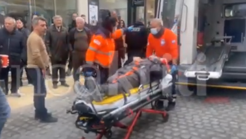 Μηχανάκι έπεσε σε ανοιχτό φρεάτιο στην Κρήτη: Στο νοσοκομείο ο οδηγός (vid)