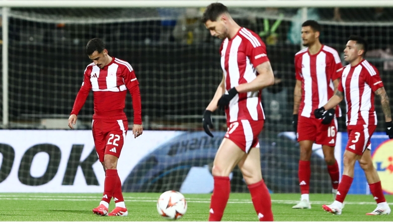 Ολυμπιακός: Δέχθηκε σε 42 λεπτά όσα γκολ είχε δεχθεί σε οκτώ ματς της League Phase του Europa League!