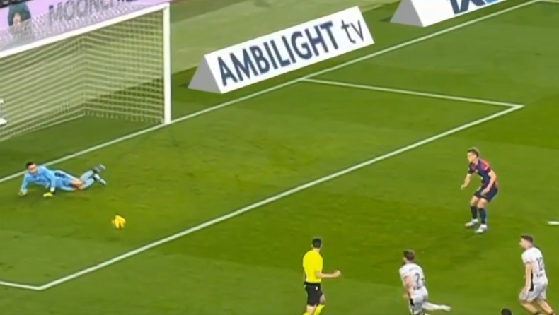 Μπαρτσελόνα - Οσασούνα: Ο διαιτητής φάνηκε να... πανηγυρίζει το χαμένο πέναλτι του Όλμο (vid)