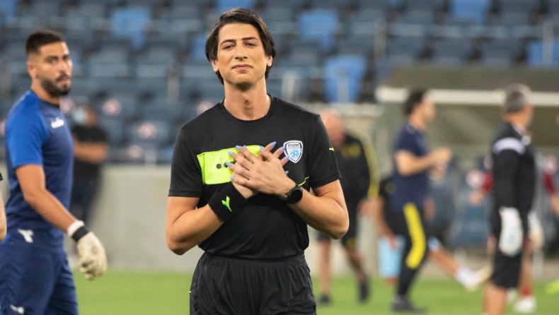 Σαπίρ Μπέρμαν: Έγραψε ιστορία ως η πρώτη τρανς διαιτήτρια σε διοργάνωση της UEFA!