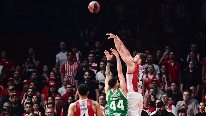 Ολυμπιακός - Παναθηναϊκός: Ο Βεζένκοβ περιέγραψε πώς βίωσε το... τετράποντο απέναντι στον Μήτογλου (vid)