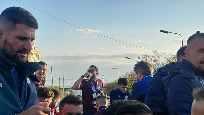 Φοβερή στιγμή: Μπύρες προς το πούλμαν της ΑΕΛ από καντίνα! (vid)