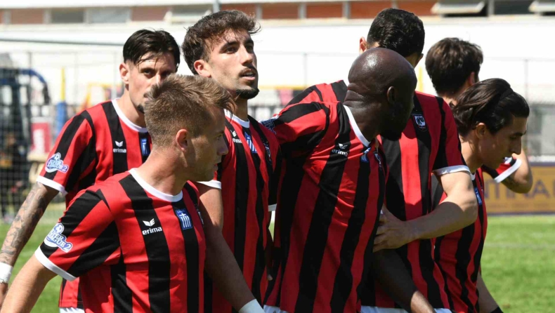 Μοίρασε ευχές αλλά και αιχμές η Παναχαϊκή: «Ο καπετάνιος πηδάει τελευταίος από το καράβι»