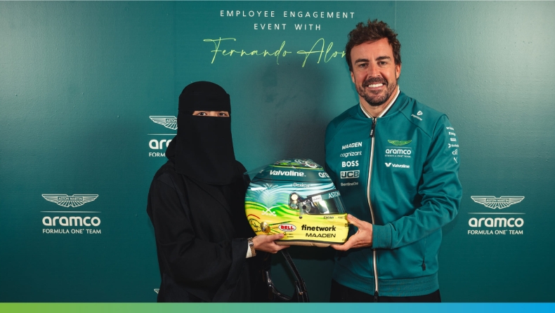 F1 - Η γυναίκα που σχεδίασε το κράνος του Αλόνσο δεν επιτρέπεται να δείξει το πρόσωπό της!