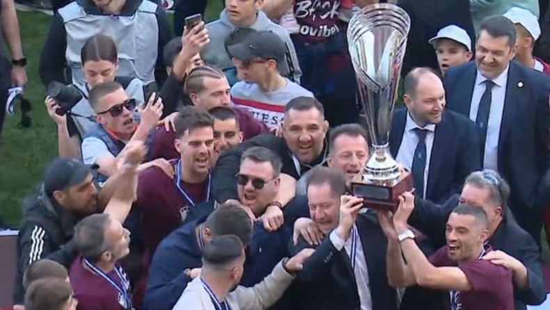 ΑΕΛ: Ο Νταβέλης και ο Παπαγεωργίου σήκωσαν το τρόπαιο της Superleague 2, το πάρτι των πρωταθλητών (vids)