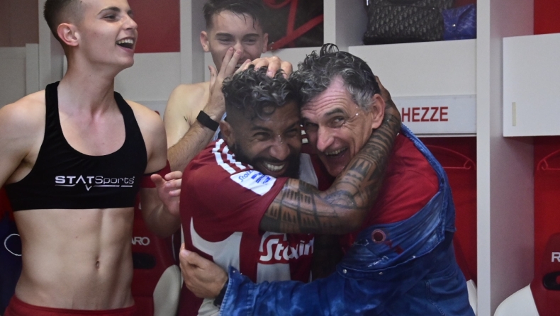 Μεντιλίμπαρ: Ο Ισπανός μπήκε «μούσκεμα» στην αίθουσα Τύπου, χειροκροτήθηκε και δήλωσε πολύ χαρούμενος