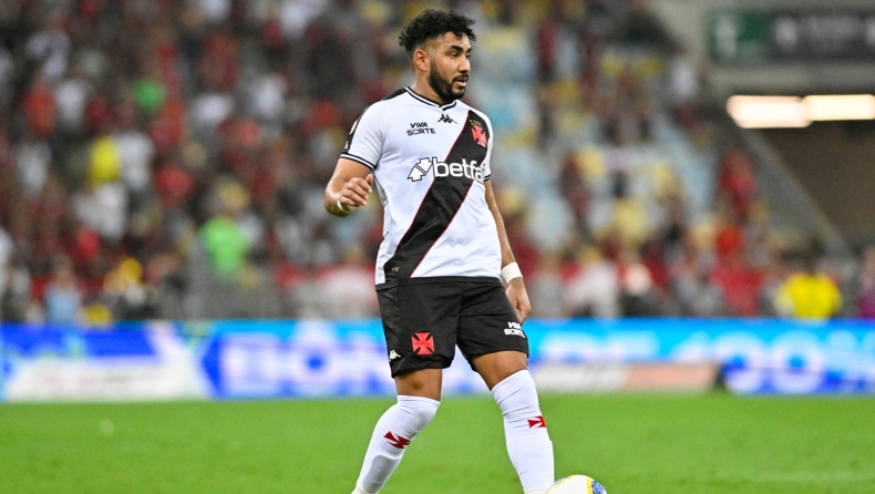 Σοκαριστικές κατηγορίες κατά του Ντιμιτρί Παγιέ: «Με υποχρέωσε να πιω τα ούρα μου και να γλείψω το πάτωμα!»