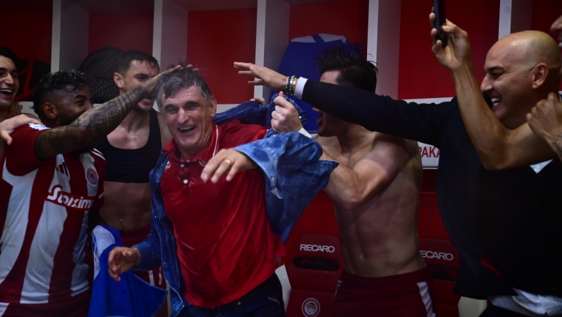 Ολυμπιακός: Ήταν δίκαιο και έγινε πράξη, η καλύτερη ομάδα και με διαφορά σηκώνει την 48η της κούπα!