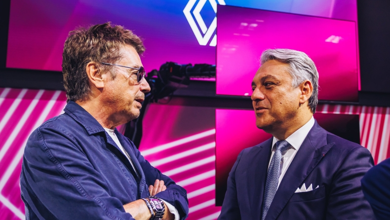 Renault και Ζαν-Μισέλ Ζαρ επεκτείνουν τη συνεργασία τους για την ηχητική εμπειρία στα οχήματα της μάρκας