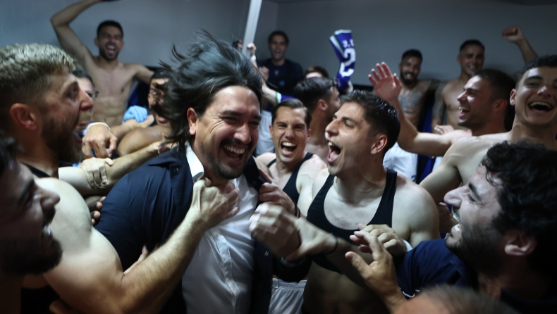 Κηφισιά: Οι πανηγυρισμοί Λέτο - παικτών με τους οπαδούς και η... τρέλα στα αποδυτήρια (Vids)