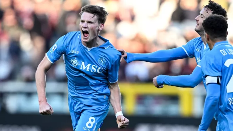 Νάπολι: «Πώς μπορείς να εύχεσαι το θάνατο σε ένα παιδί για την αγάπη της στην ομάδα;»