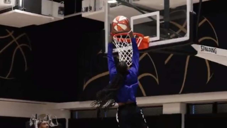 Μαλονγκά: Ο... θηλυκός Γουεμπανιάμα καρφώνει για πλάκα και προειδοποιεί το WNBA (vid)