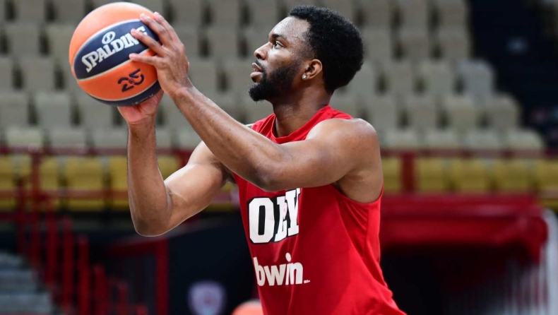 Ολυμπιακός: Η δύσβατη διαδρομή του Έβανς μέχρι την επιστροφή στα παρκέ