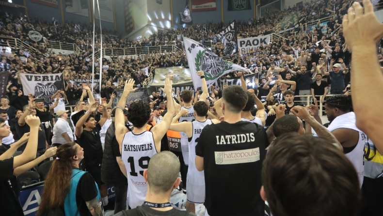 ΠΑΟΚ: Αποθέωση σε παίκτες και προπονητές παρά την απώλεια του τροπαίου (vid)