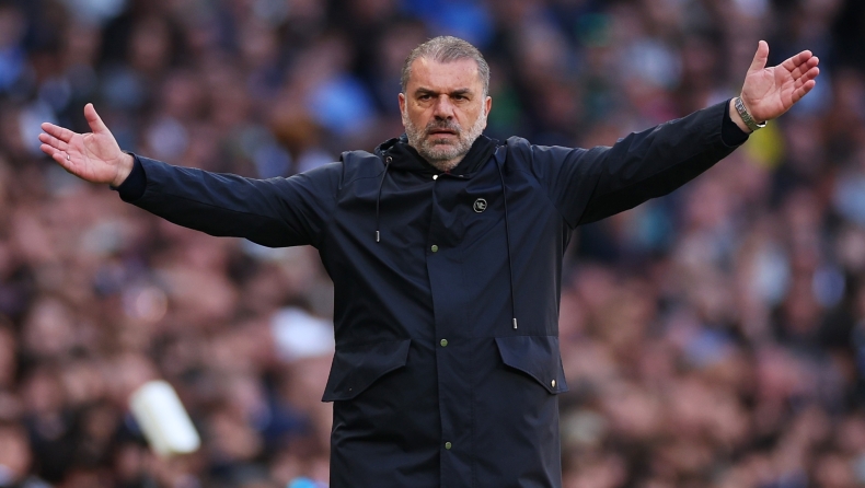 Ποστέκογλου: «Υπάρχει ένας προδότης στα αποδυτήριά μας κι αυτό μας δυσκολεύει πολύ»