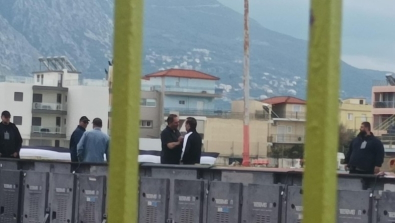 Η αγκαλιά Πρασσά-Πρίτσα μετά τον μεγάλο τελικό μεταξύ Καλαμάτας και Κηφισιάς (vid)