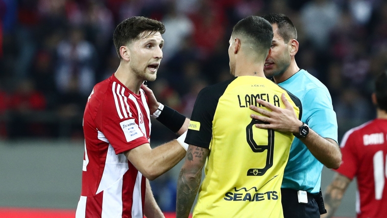 Ολυμπιακός-ΑΕΚ: Η στιγμή της... μανούρας μεταξύ Λαμέλα-Ρέτσου