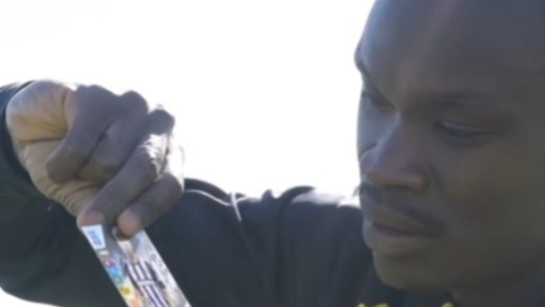 Άρης: Ο Σίστο έκανε unboxing στη συλλογή Panini και έβγαλε τον Κωνσταντέλια! (vid)