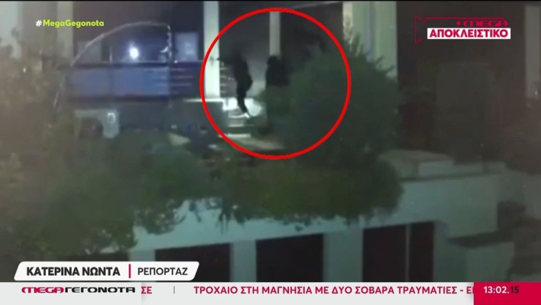 Καρέ καρέ η καταδίωξη διαρρηκτών στα Καλύβια: «Μας πετάει μάρμαρα», έλεγαν στον ασύρματο οι αστυνομικοί (vid)