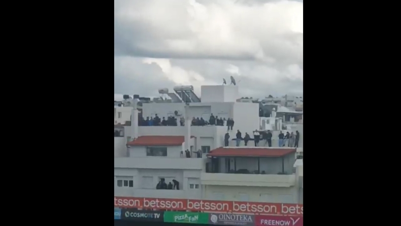 ΟΦΗ-Αστέρας Τρίπολης Κόσμος με πανό και στις ταράτσες γύρω από το «Γεντί Κουλέ» (vid)