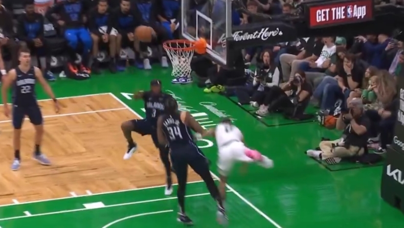 Σέλτικς: Τρομακτική πτώση του Τέιτουμ, δεν υπάρχει ανησυχία για τραυματισμό (vid)