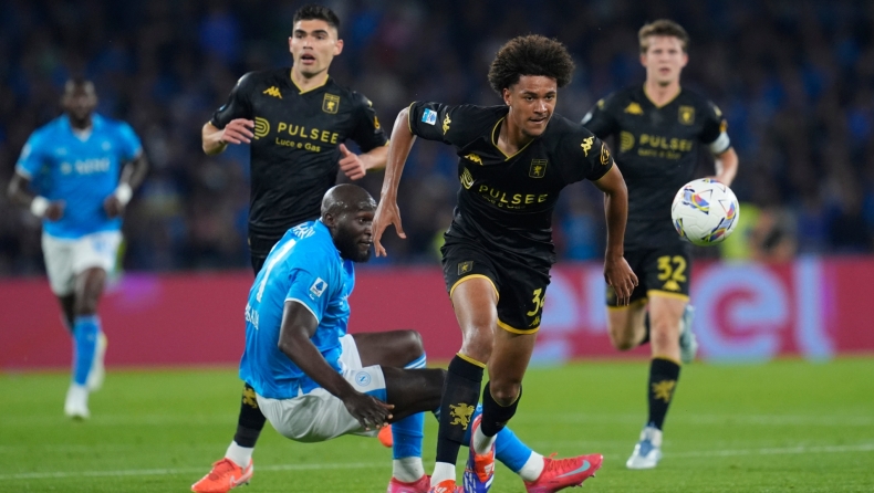 Νάπολι - Τζένοα 2-2: Στραβοπάτησε, αλλά δεν... γκρεμίστηκε από την κορυφή