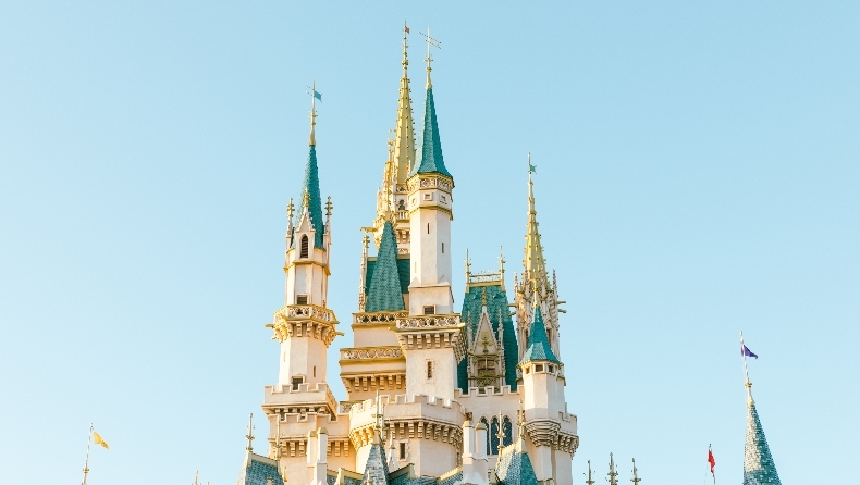 Η πρώτη Disneyland της Μέσης Ανατολής θα φτιαχτεί στο Άμπου Ντάμπι: To σχέδιο της εταιρείας για το νέο θεματικό πάρκο