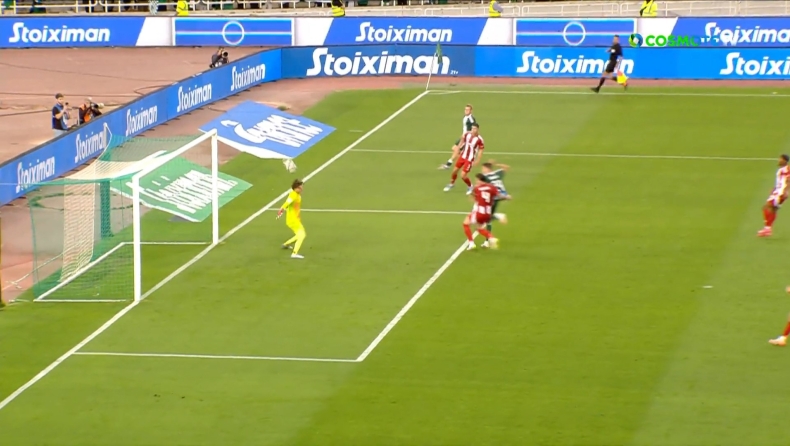 Παναθηναϊκός - Ολυμπιακός: Η επέμβαση του Τζολάκη με το κεφάλι! (vid)