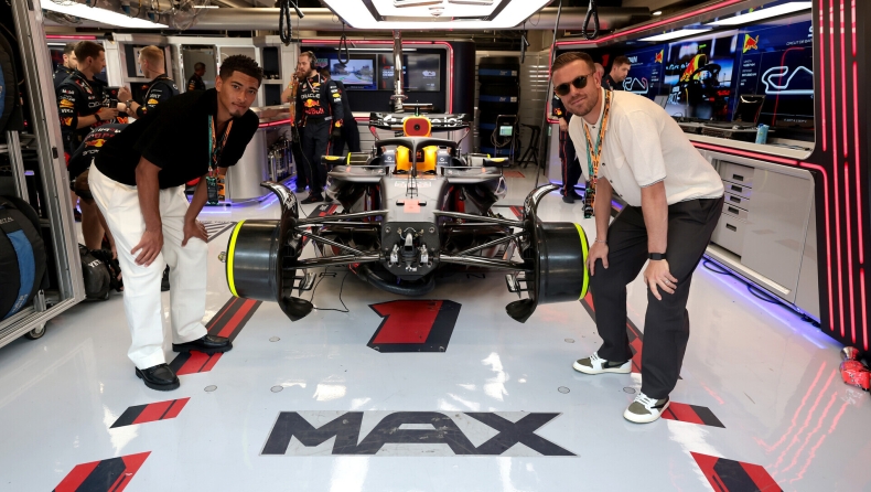 F1 - Από το αεροδρόμιο κατευθείαν στην πίστα της Βαρκελώνης η εθνική Αγγλίας (vid)