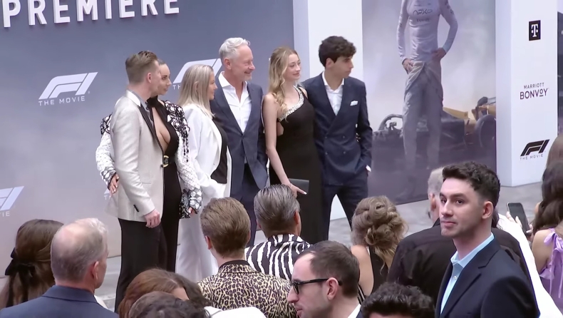 F1, η ταινία: Ποιοι εντυπωσίασαν στην παγκόσμια πρεμιέρα στη Νέα Υόρκη (vid)