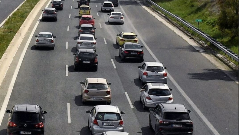 Καύσωνας: Πότε είναι λάθος οι θερμοκρασίες στα αυτοκίνητα