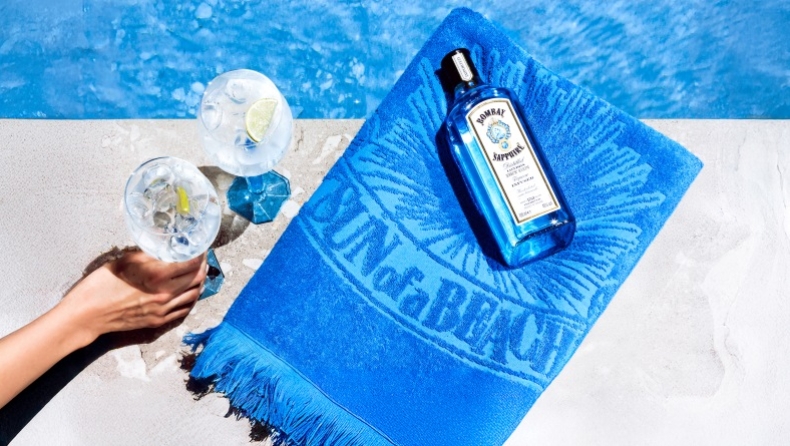 To Bombay Sapphire premium gin υποδέχεται ένα υπέροχο καλοκαίρι που θα κυριαρχήσει το μπλε
