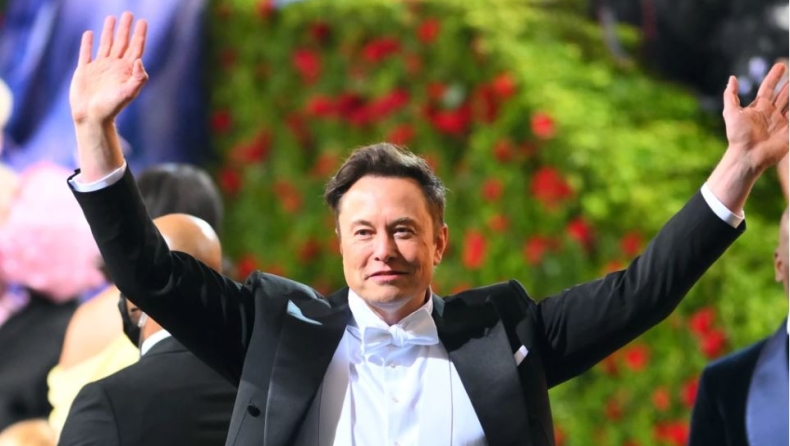 Ο Έλον Μασκ είπε πως ο Ντόναλντ Τραμπ βρίσκεται στους φακέλους της υπόθεσης Επστάιν. Μπουρλότο