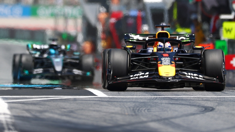 F1 - Φερστάπεν: «Δεν έπρεπε να συμβεί η επαφή με τον Ράσελ»