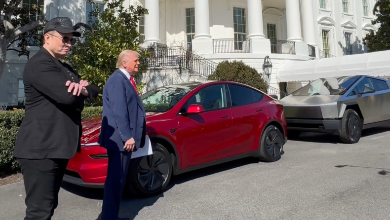 Τραμπ - Μασκ: Το «ξεκατίνιασμά» τους κόστισε στην Tesla 150 δισ. δολάρια σε μια μέρα