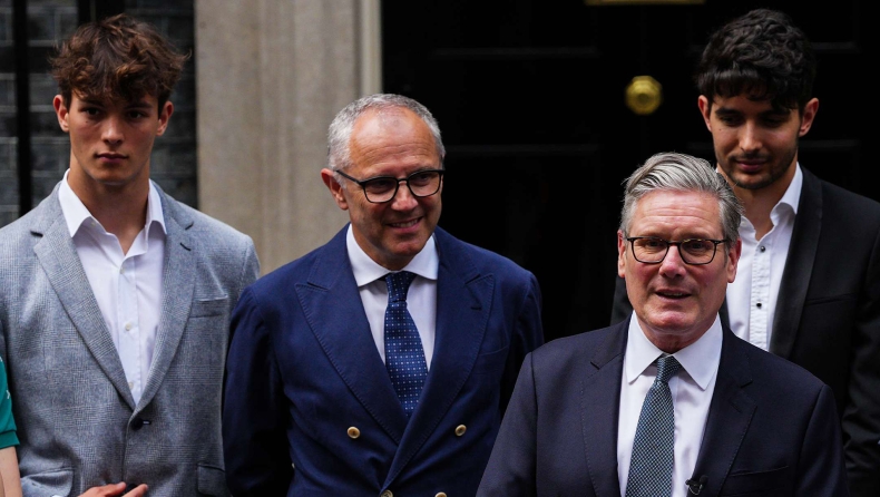 F1 - Εορτασμοί στη Ντάουνινγκ Στριτ με Ντομενικάλι, οδηγούς και τον Βρετανό Πρωθυπουργό