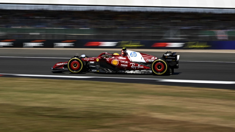 F1 - Μ. Βρετανία: Ο Χάμιλτον ταχύτερος στο FP1 με τη Ferrari