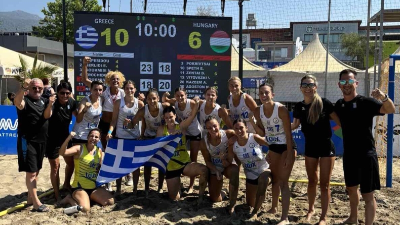 Η εθνική beach handball γυναικών από το Euro στην Αλάνια στο παγκόσμιο στο Ζάγκρεμπ 