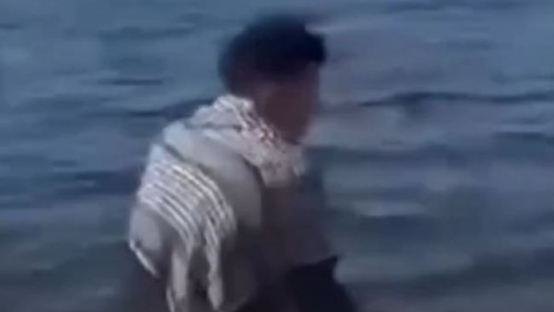 Γάζα: Παλαιστίνιος πέφτει νεκρός σε ζωντανή μετάδοση μετά από ισραηλινό χτύπημα (vid)