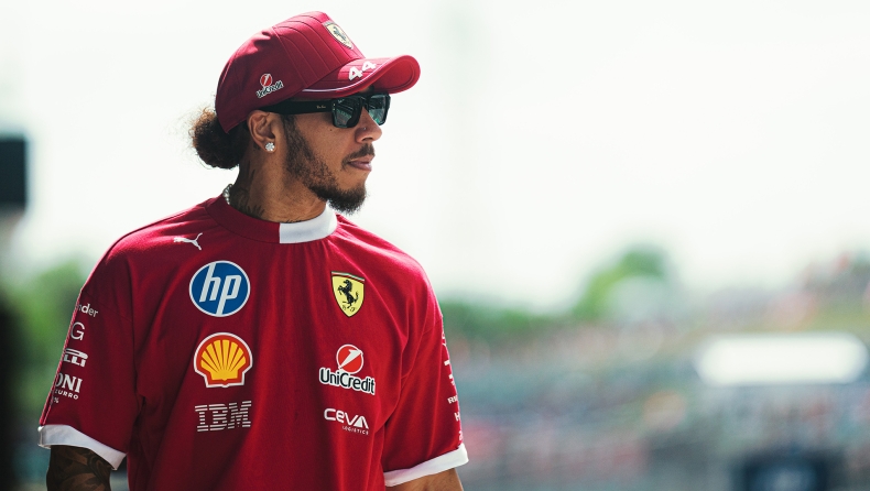 F1 - H Ferrari απαντά στους επικριτές του Χάμιλτον