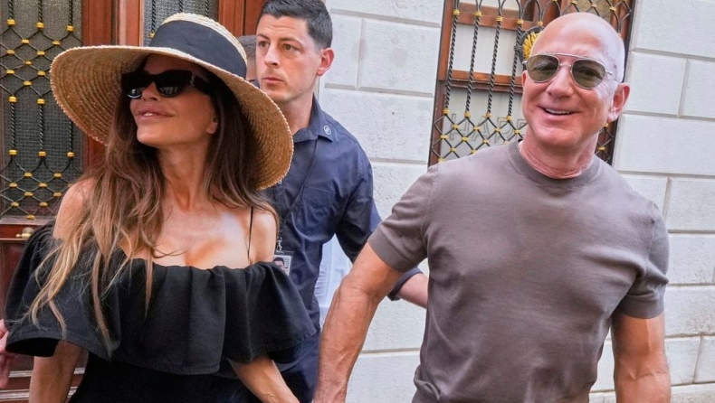Οι διακοπές των Μπέζος: Βόλτες στη Μεσόγειο με τον Λεονάρντο Ντι Κάπριο και την αγαπημένη του
