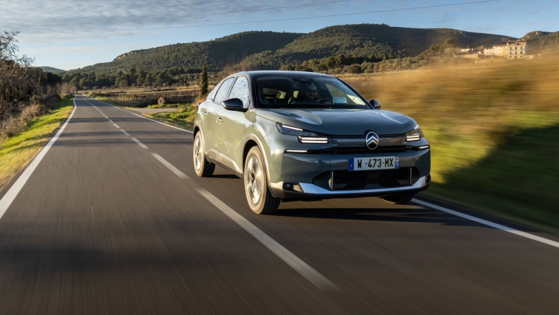 Test drive: Οδηγήσαμε το Citroen C4 Hybrid, εκεί που η άνεση συναντά την υβριδική τεχνολογία