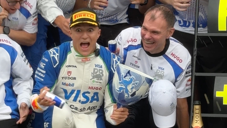 F1 - O Χατζάρ έσπασε το τρόπαιο της 3ης θέσης στους έξαλλους πανηγυρισμούς του (vid)