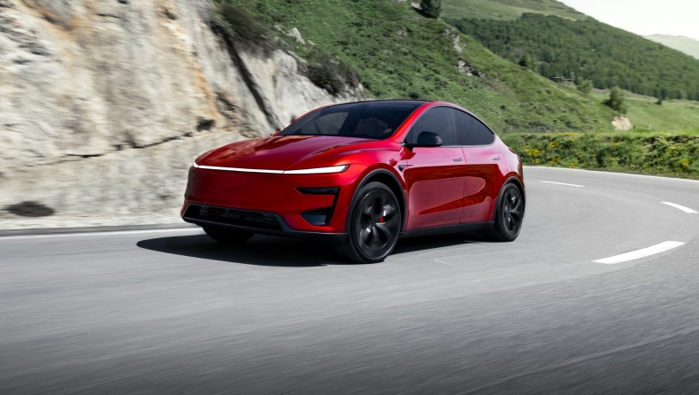 Tesla: Το νέο Model Y Performance έφτασε στην Ελλάδα