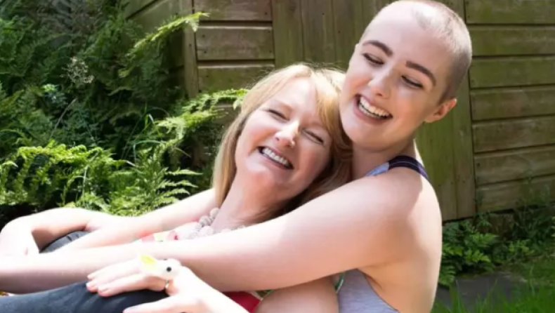 Υποβοηθούμενη αυτοκτονία: Η σπαρακτική ιστορία της 65χρονης Αμάντα Μπλουμ που δεν άντεξε την απώλεια της κόρης της