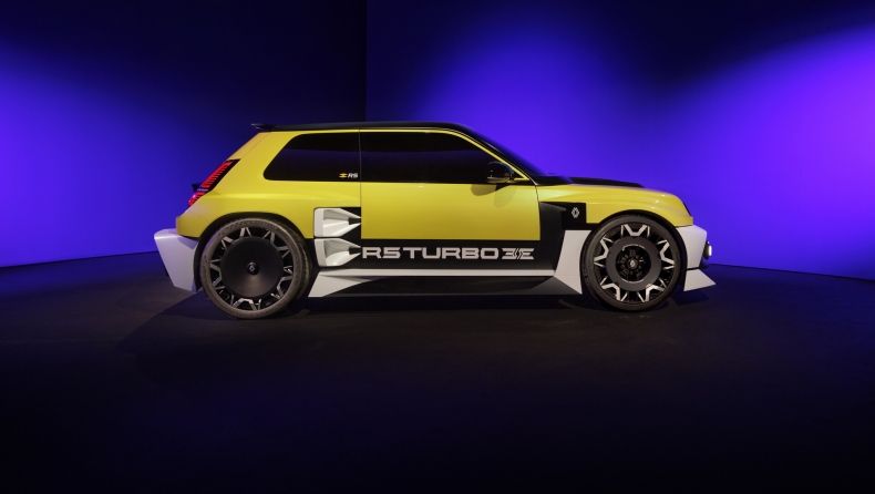 Πόσοι Έλληνες έχουν παραγγείλει το Renault των 150.000 ευρώ (vid)