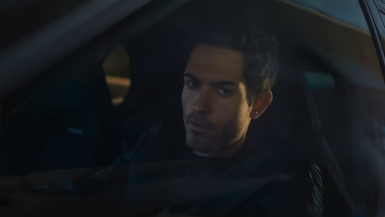 Τεντόγλου: Στη νέα διαφημιστική καμπάνια του Skoda Fabia, παρέα με έναν... δράκο (vid)