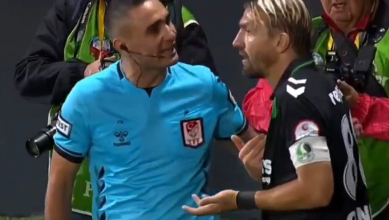 Τουρκία: Πρωτοφανής αποβολή για παίκτη της Σακάριασπορ επειδή χαστούκισε... συμπαίκτη του! (vid)